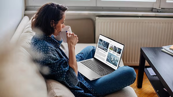 Lenovo-IdeaPad-Slim-5-15IRU9-9.jpg