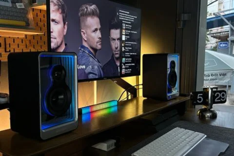 Loa Tronsmart của nước nào 5