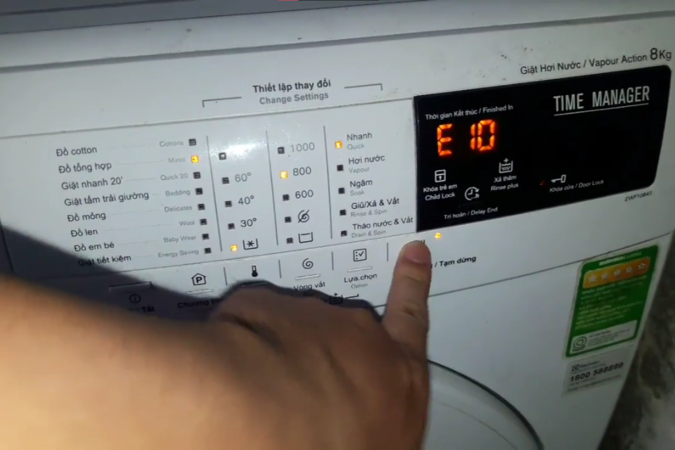 Hướng dẫn khắc phục lỗi E10 máy giặt Electrolux cửa ngang nhanh và hiệu quả nhất