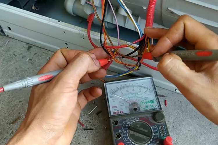 lỗi E9 06 máy giặt Aqua 4