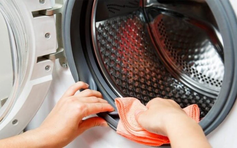 Máy giặt Electrolux có mùi hôi 5