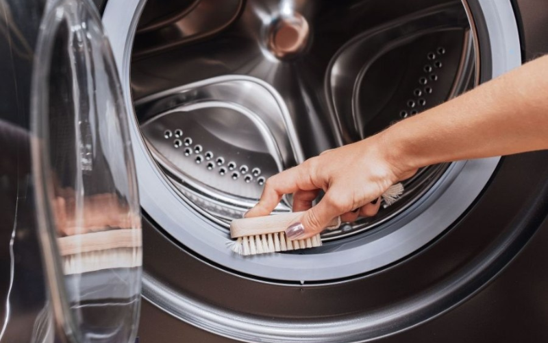Máy giặt Electrolux có mùi hôi 4