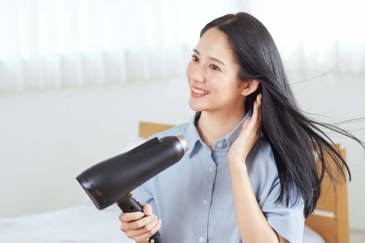 Máy sấy tóc treo tường (10)