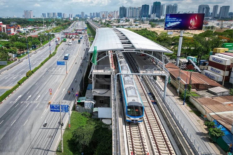 Metro chạy đến mấy giờ 1