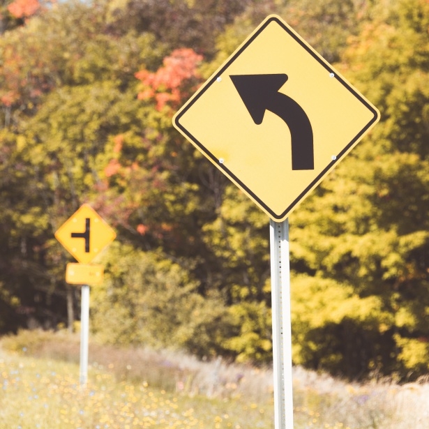 curved arrow sign là biểu tượng mũi tên cong