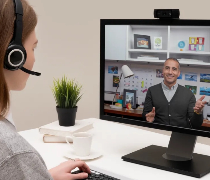 Nên mua webcam nào cho máy tính 7.jfif