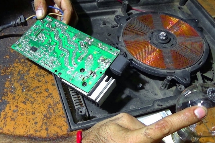 Quạt bếp hồng ngoại không chạy (4)