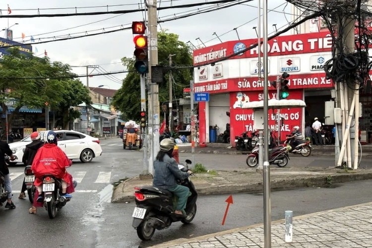 Rẽ phải khi đèn đỏ 8