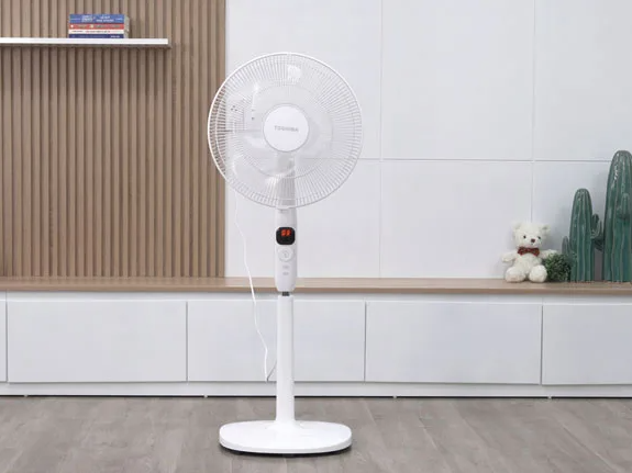 So s&aacute;nh quạt Toshiba LSD10 v&agrave; LSD30 - h&igrave;nh 1