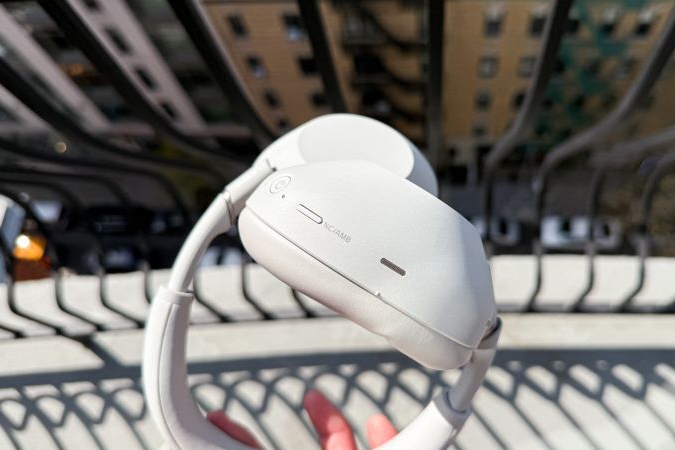 Đánh giá tai nghe Sony WH-1000XM6 (ảnh