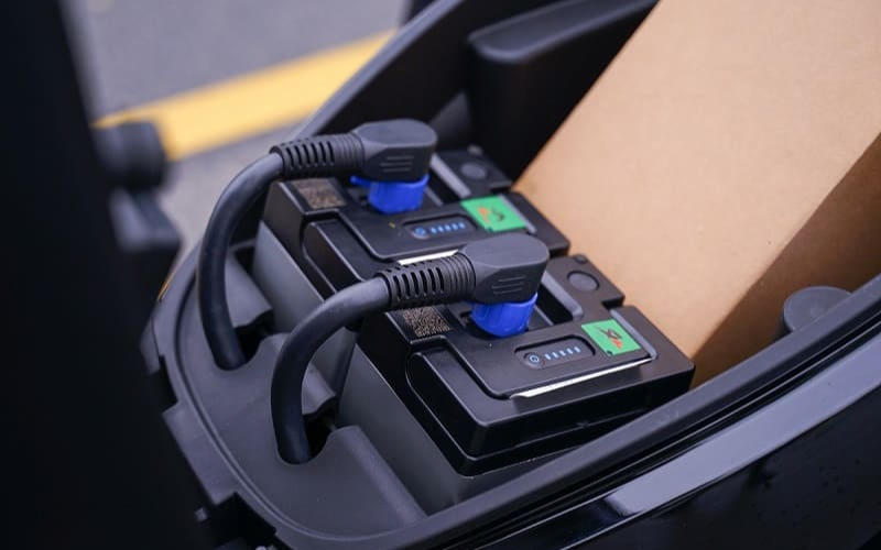 Thay pin xe máy điện Vinfast bao nhiêu tiền (ảnh 4)