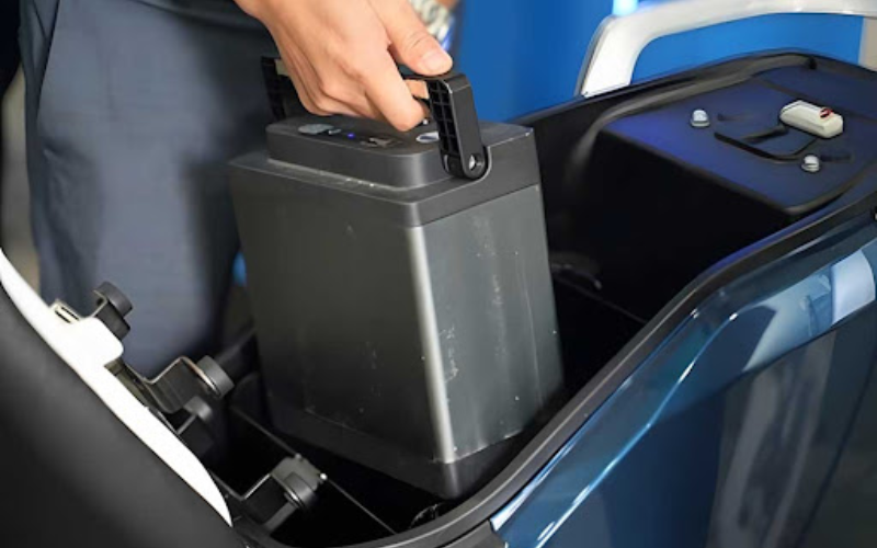 Thay pin xe máy điện Vinfast bao nhiêu tiền (ảnh 5)