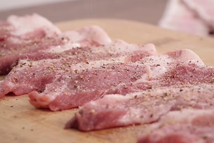 thịt nạc áp chảo sốt tiêu đen 3