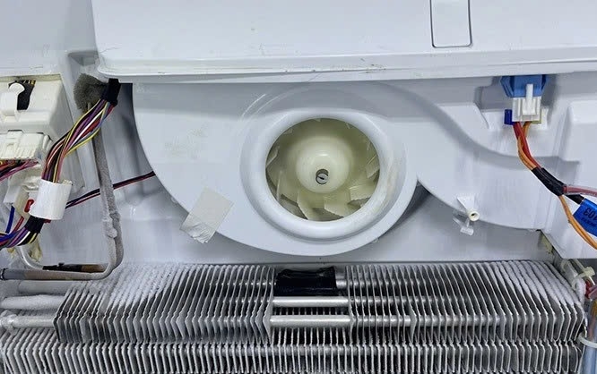 Tủ lạnh có tiếng kêu như nước chảy ảnh 4