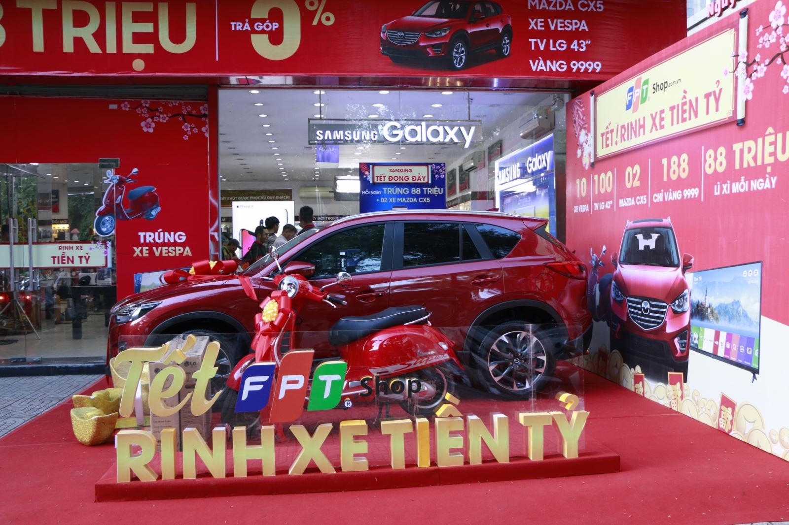 Tết FPT shop