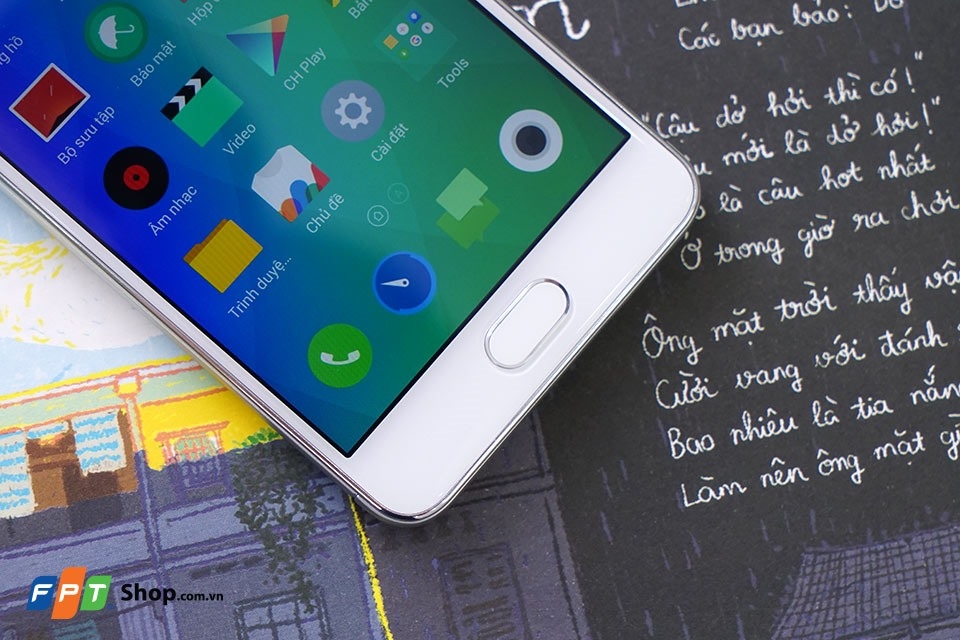 Description: https://fptshop.com.vn/Uploads/Originals/2016/7/27/636052332402129903_Meizu-M3s-20.jpg