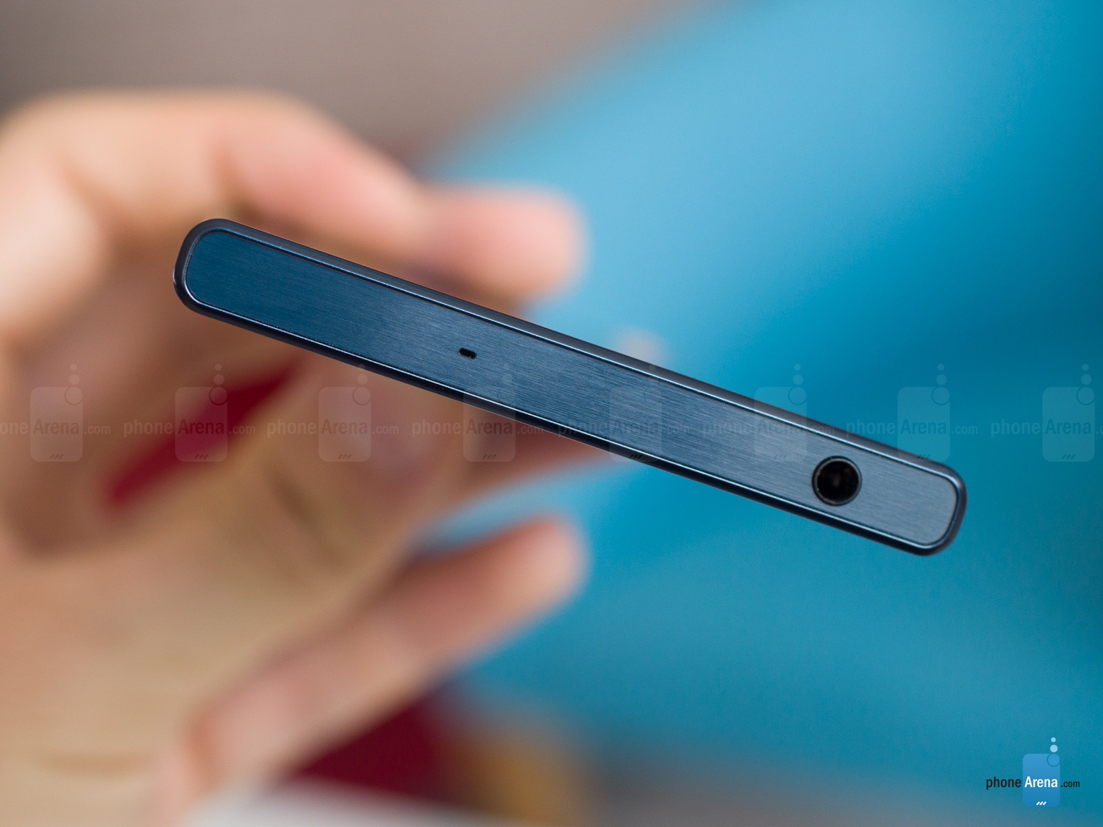 Mở hộp và cảm nhận đầu tiên về Sony Xperia XZ 8