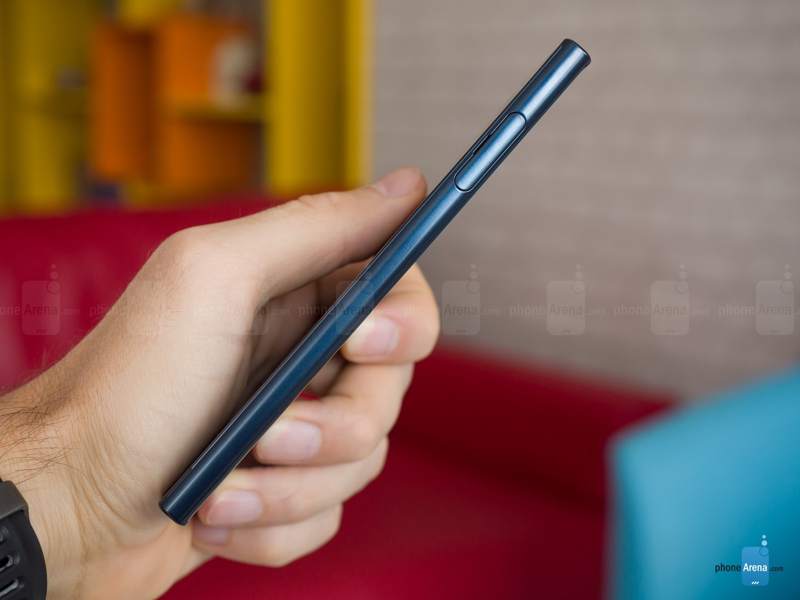 Mở hộp và cảm nhận đầu tiên về Sony Xperia XZ 10