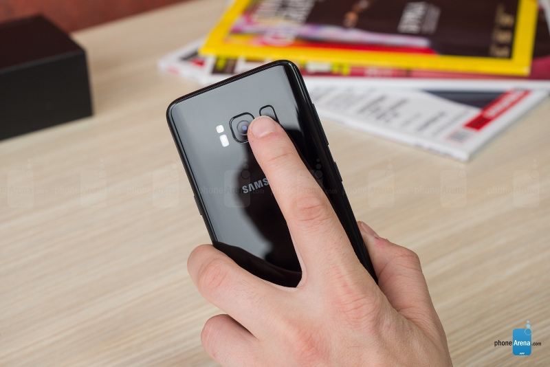 Mua Galaxy S8 tốt hơn so với iPhone X, đây là lý do vì sao