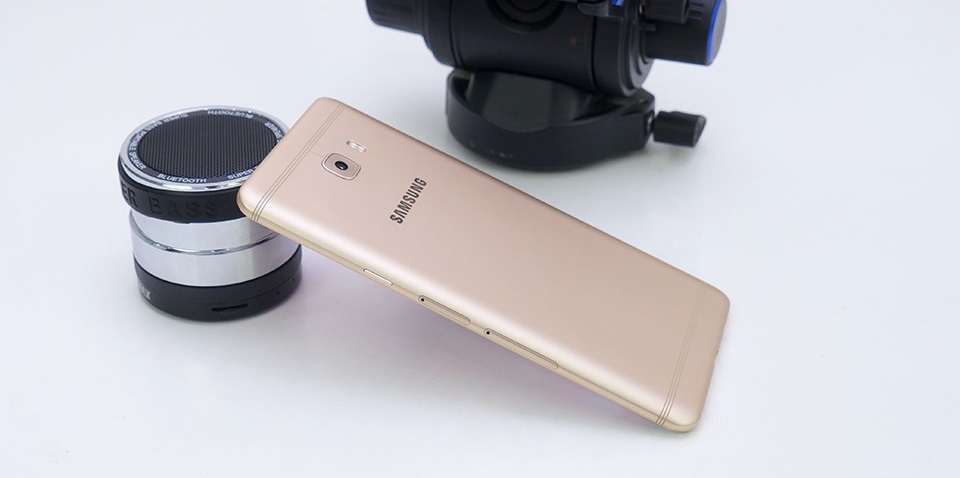 Galaxy C9 Pro RAM 6GB, camera 16/16MP chính thức hạ giá mạnh mẽ