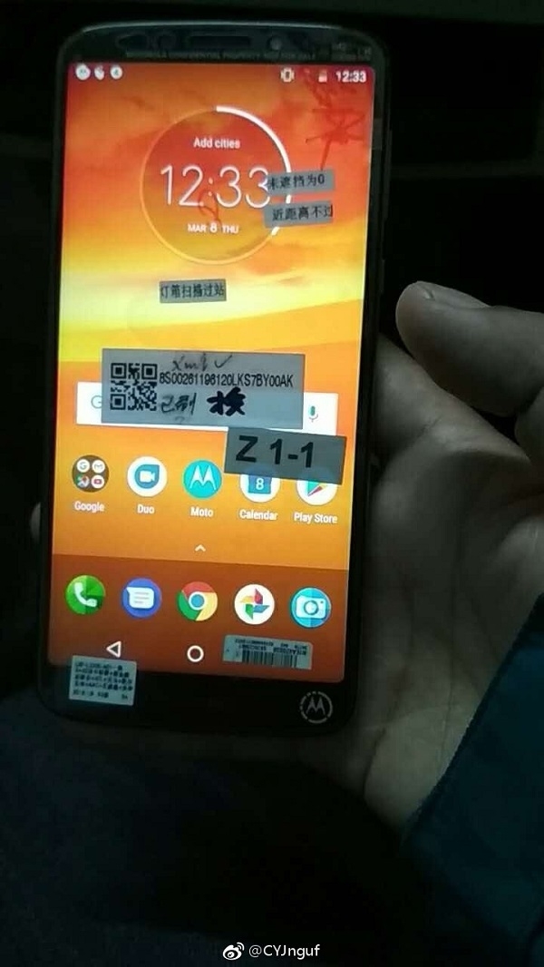 Moto E5 Plus lộ ảnh thực tế với màn hình 18:9, camera kép