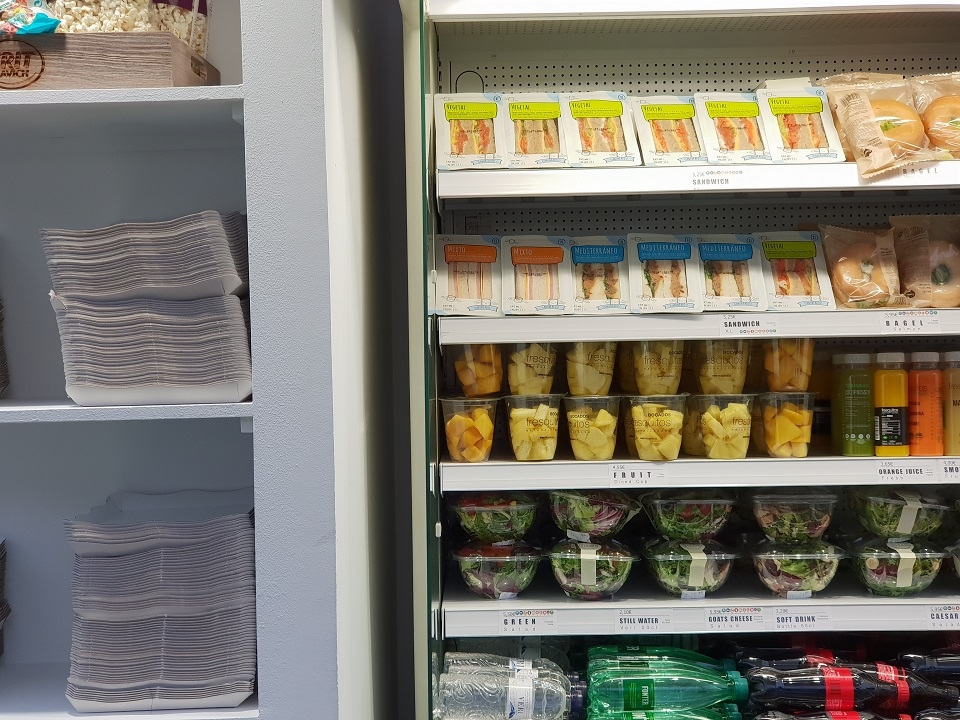 So sánh camera của Galaxy S9+ và iPhone X, máy nào chụp ngon hơn? So sánh camera của Galaxy S9+ và iPhone X, máy nào chụp ngon hơn?