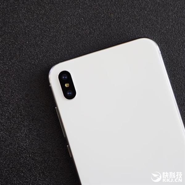 Xiaomi Mi MIX 2 vừa xuất hiện, đẹp thế này thì Galaxy S8 sẽ phải dè chừng