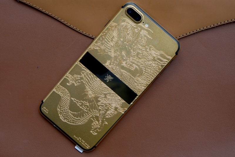 iPhone 7 Plus phủ vàng nguyên chất, giá 99 triệu đồng bán ra tại Việt Nam