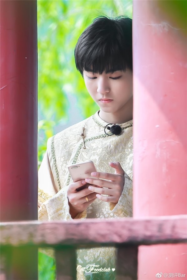 Oppo R11 với thiết kế cực đẹp, camera kép bất ngờ xuất hiện trên tay người dùng