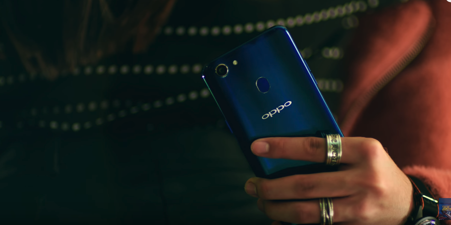 OPPO F5 Dashing Blue xuất hiện trong MV Việt