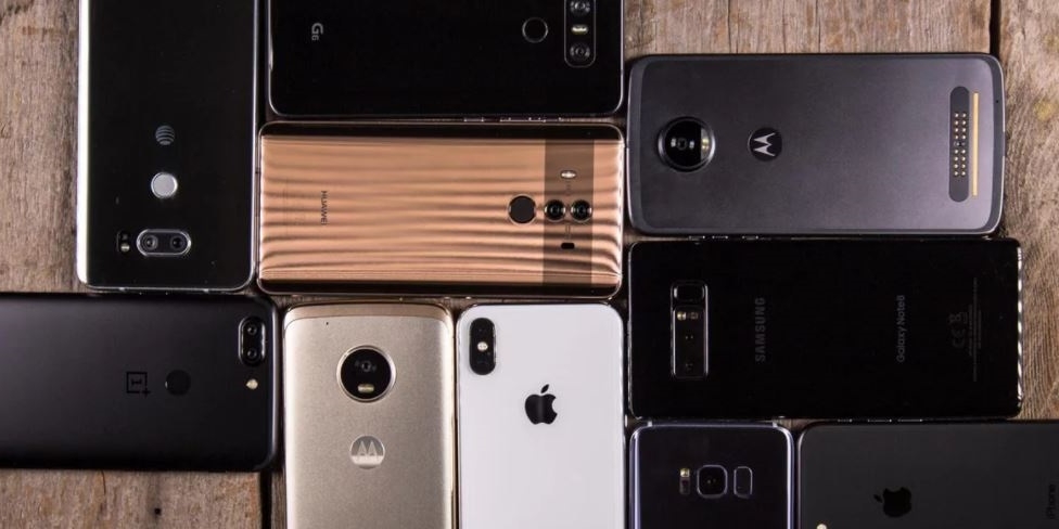 6 smartphone ấn tượng nhất năm 2017: Từ cao cấp đến “ngon bổ rẻ”