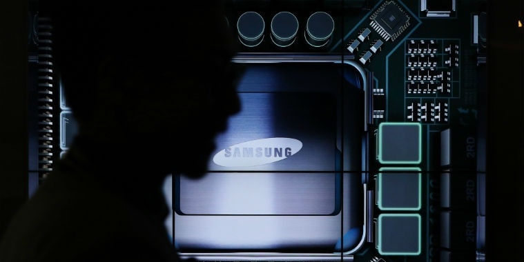 Vượt mặt Intel, Samsung trở thành nhà sản xuất chip hàng đầu thế giới