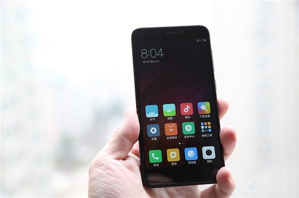 Redmi 4X màu đen nhám là một smartphone rất đẹp Redmi 4X màu đen nhám là một smartphone rất đẹp