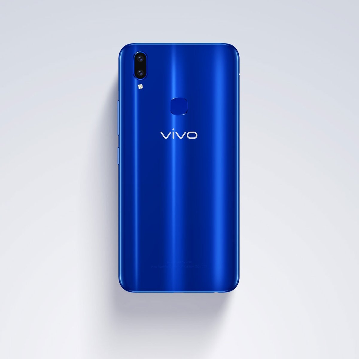 Vivo V9 màu xanh Sapphire lộ diện kèm cấu hình và giá bán