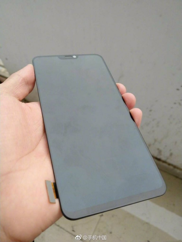 Vivo X30 xuất hiện thực tế với mặt trước rất giống với iPhone X