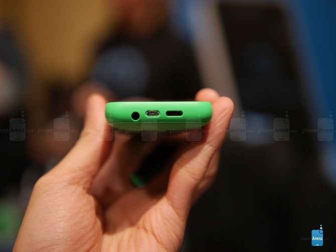 Nokia 215