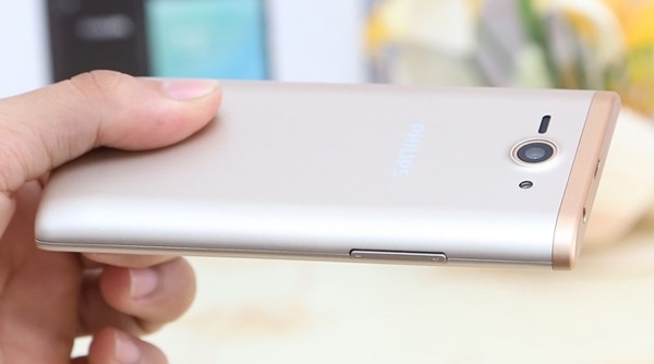 Mặt sau của Philips S388
