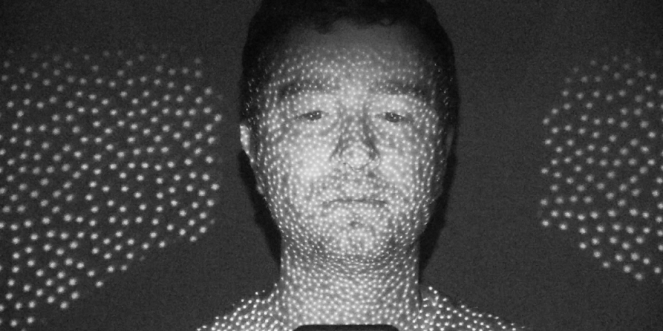 công nghệ bảo mật nhận dạng khuôn mặt 3D trên iPhone X