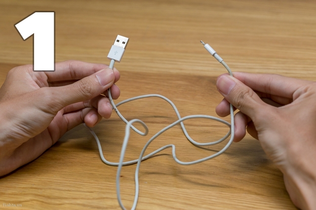 Cách quấn dây tai nghe không bị rối 2