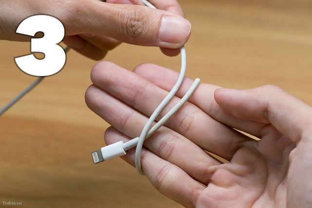 Cách quấn dây tai nghe không bị rối 5