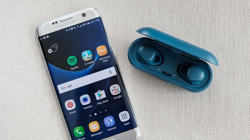 tai nghe không dây Samsung Gear IconX