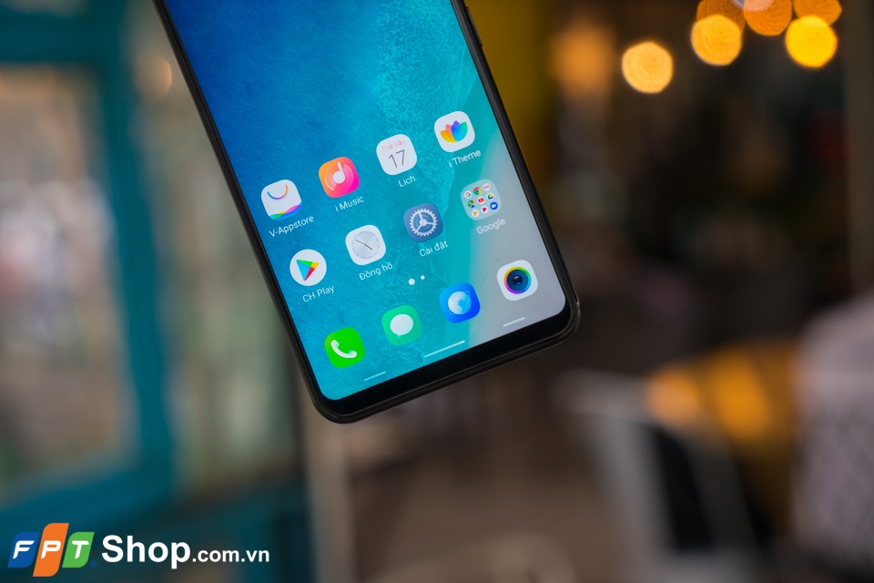 trên tay Vivo V9 trên tay Vivo V9