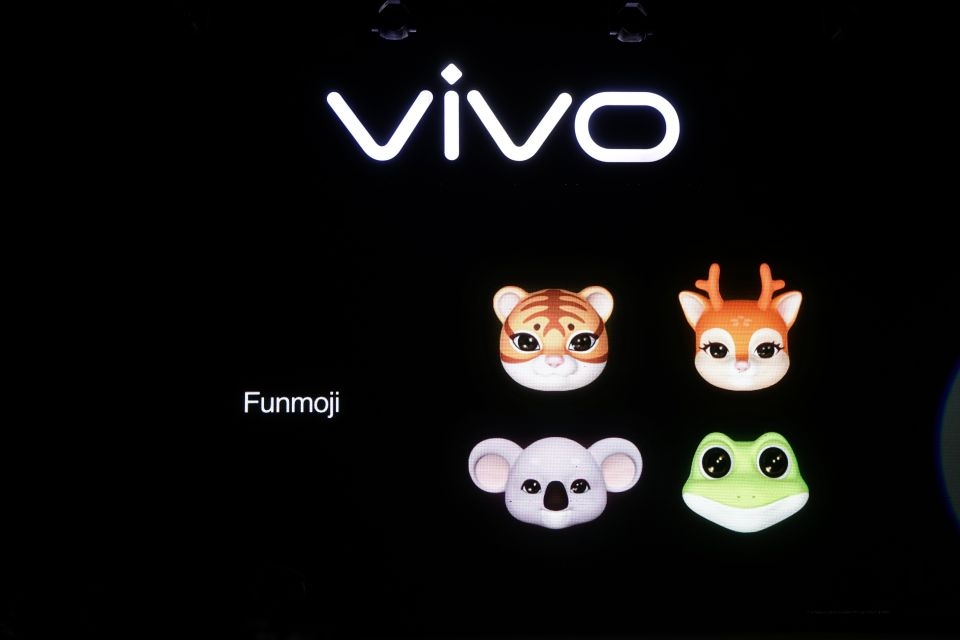 Vivo V9 ra mắt