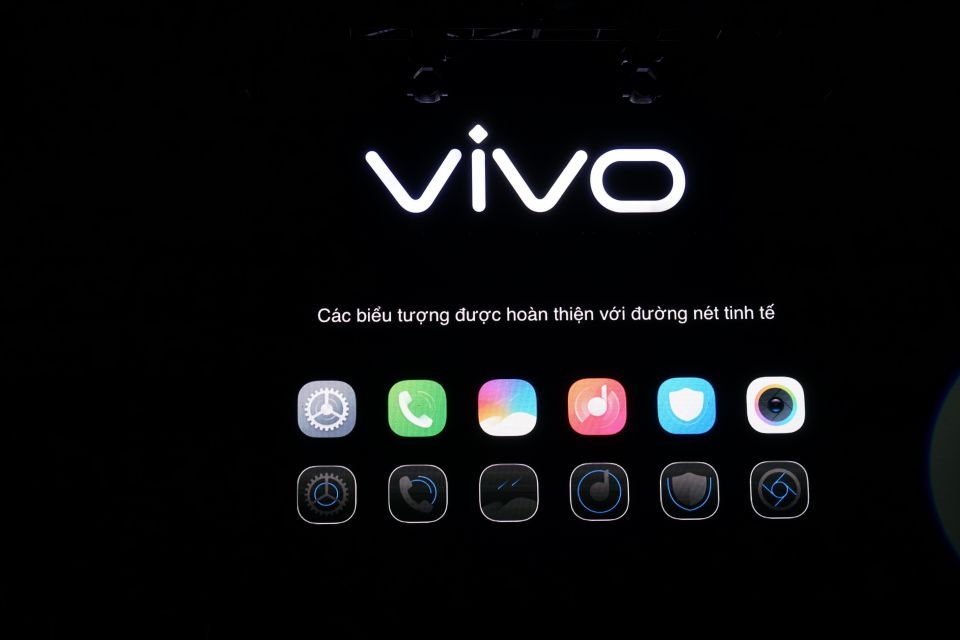 Vivo V9 ra mắt