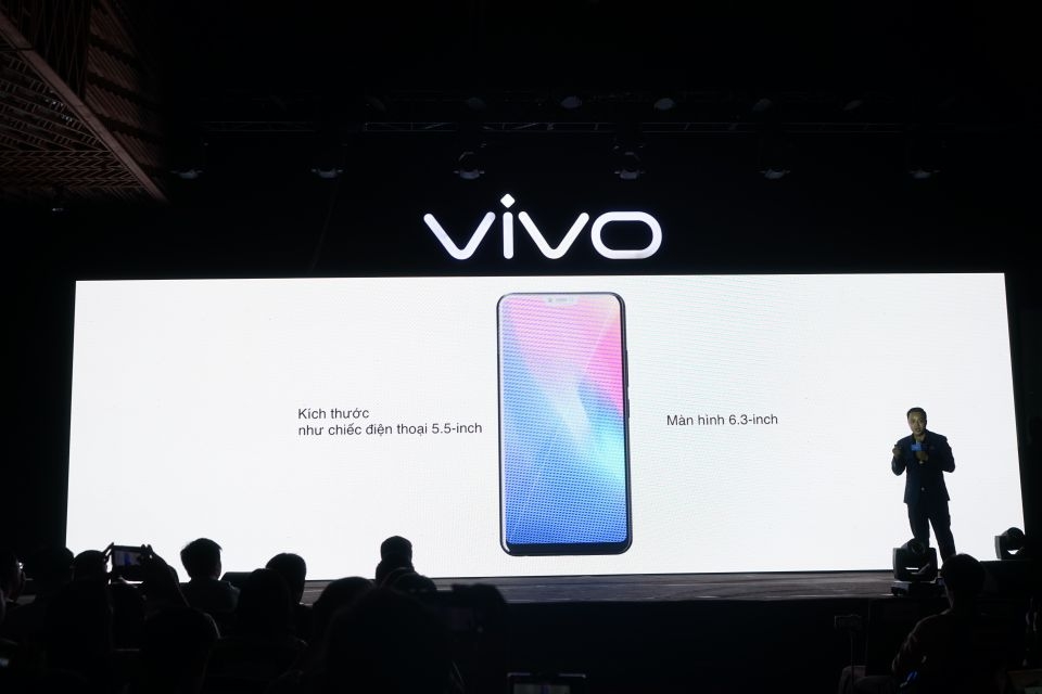 Vivo V9 ra mắt