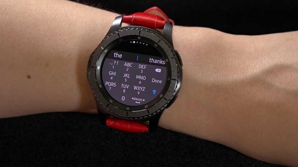 mẫu thiết kế smartwatch mặt tròn