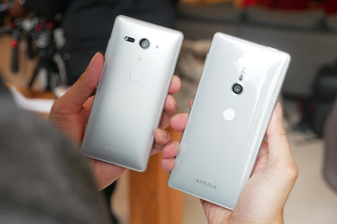 giá Xperia XZ2 và giá XZ2 Compact