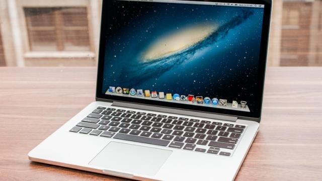 Chon-Macbook-hay-PC