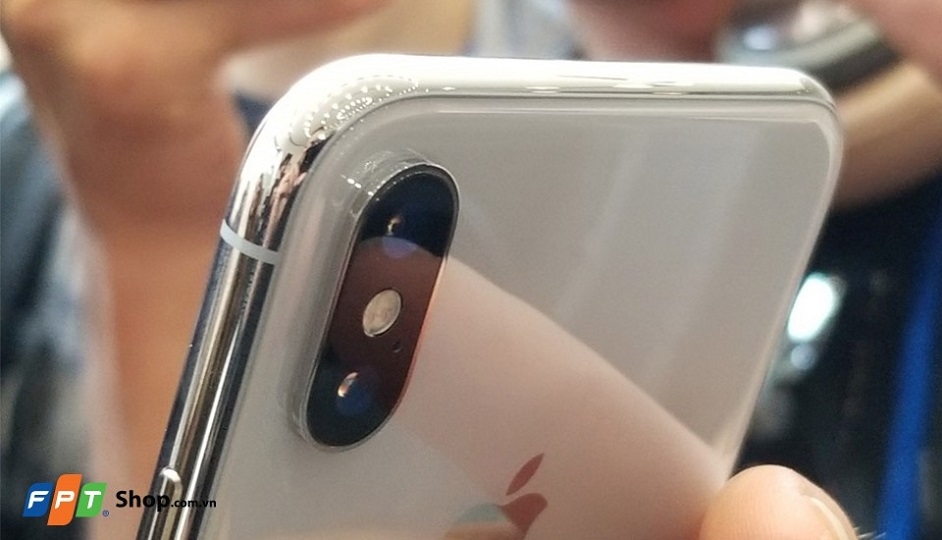 5 Smartphone màn hình tràn viền ấn tượng hiện nay