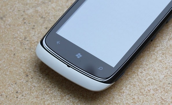 Nokia_Lumia_610